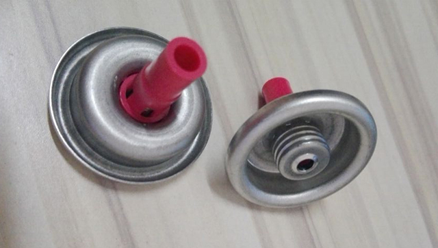 Zaw&oacute;r śrubowy z pojedynczą lub podw&oacute;jną warstwą do butanu